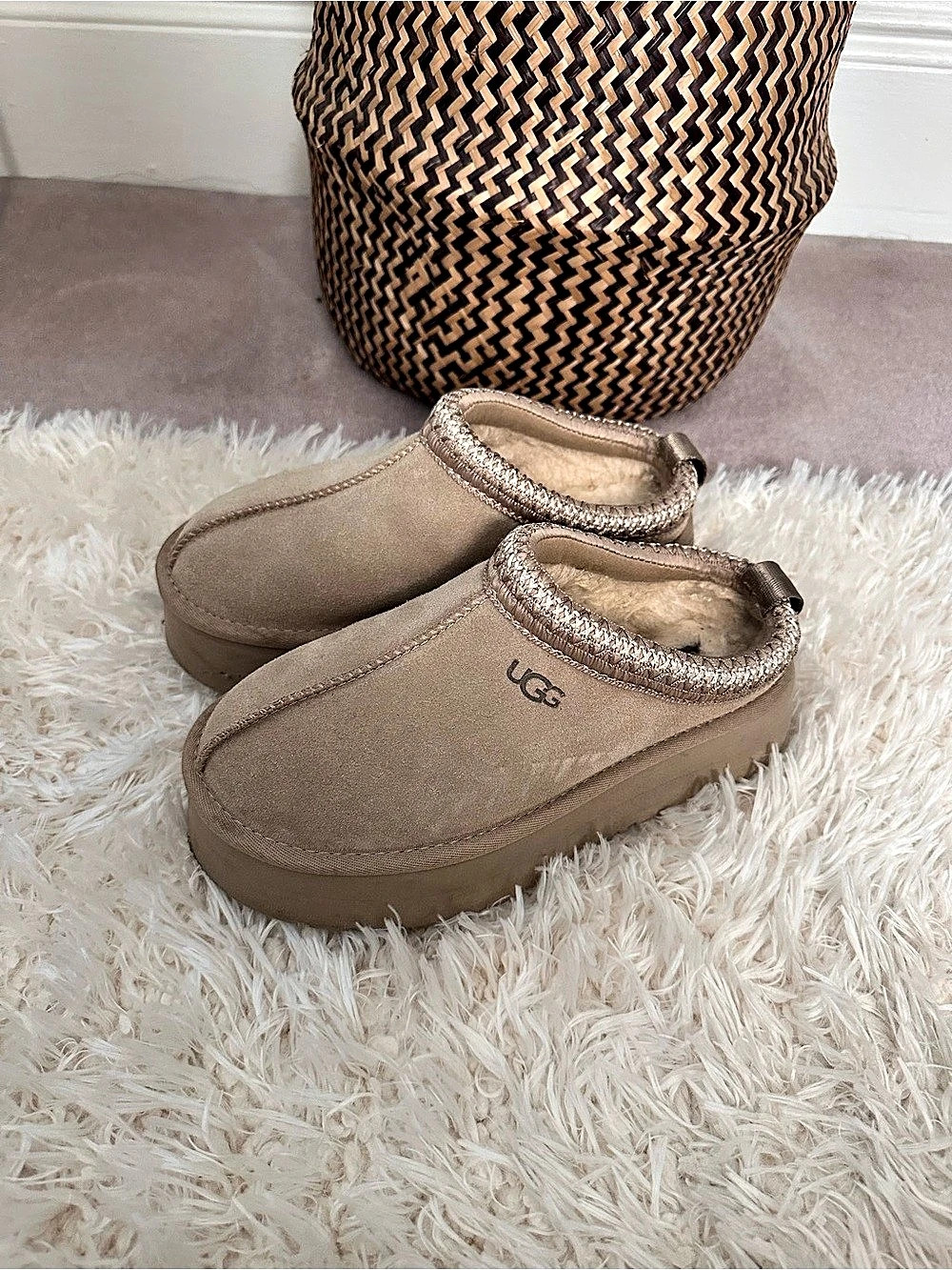 UGG Tasman Platform Slippers